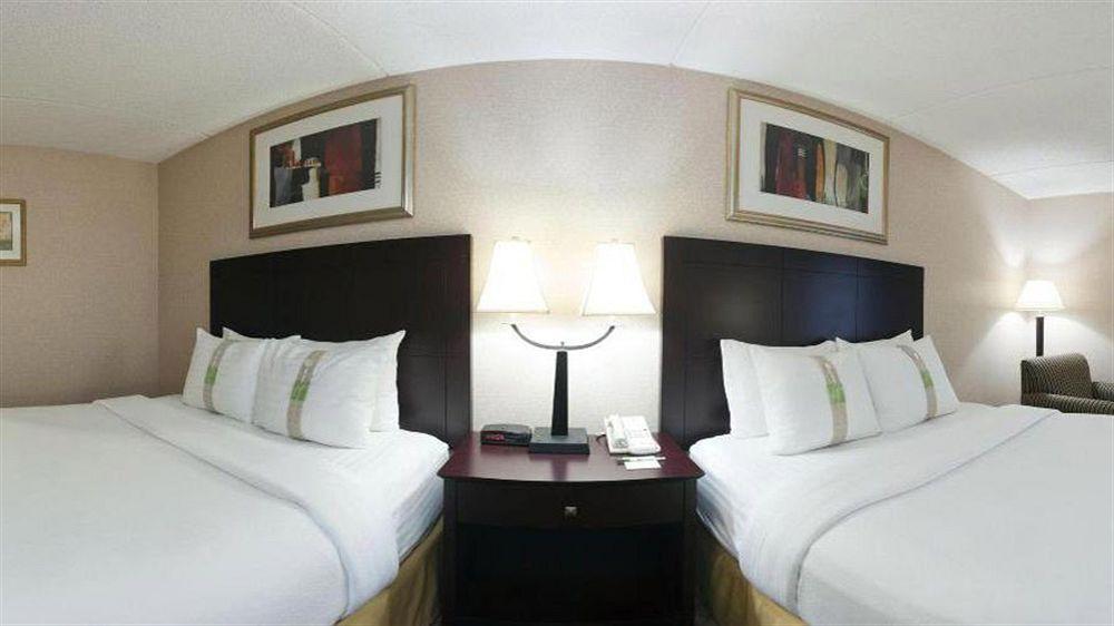 Holiday Inn & Suites Wausau-Rothschild By Ihg Exterior photo