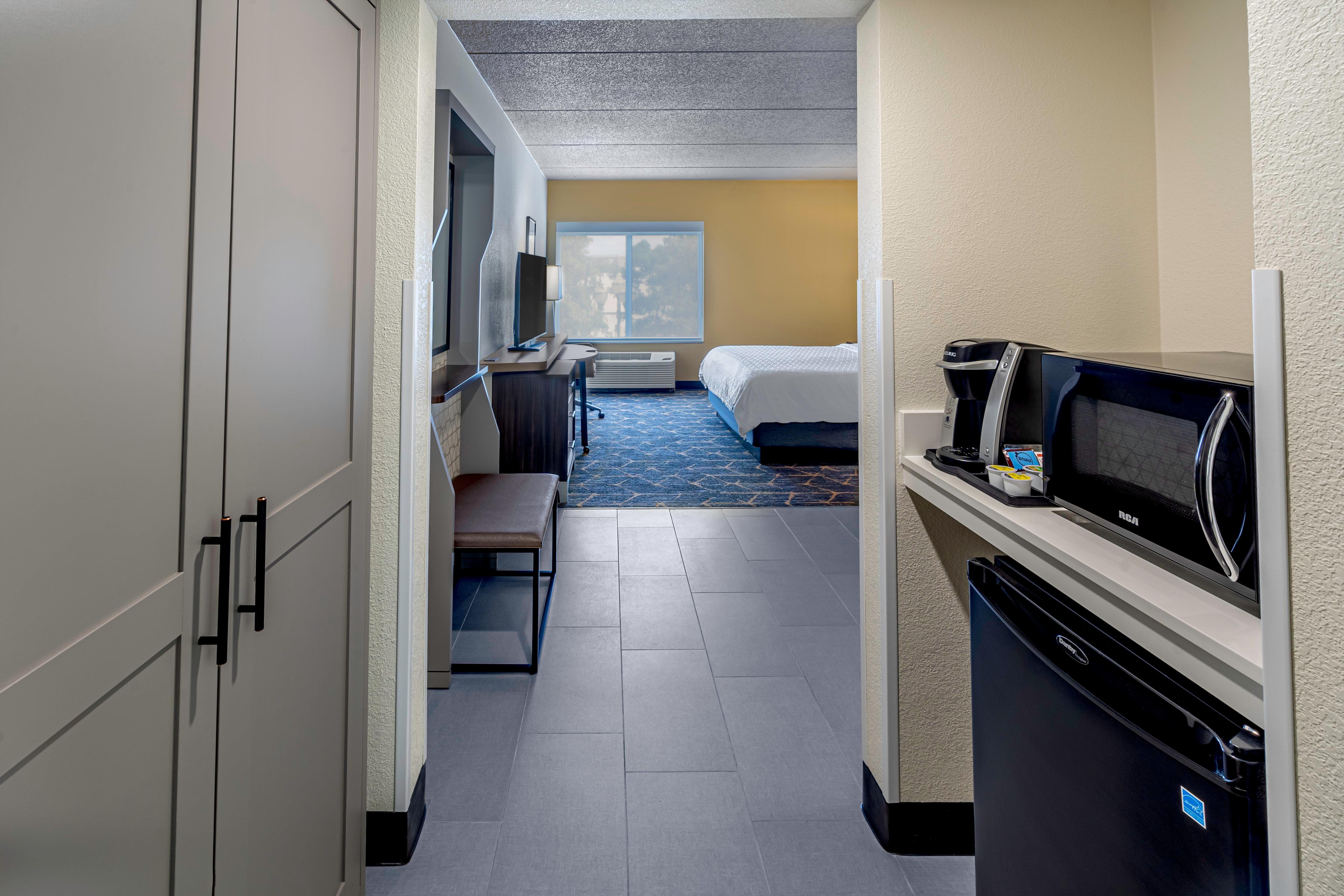 Holiday Inn & Suites Wausau-Rothschild By Ihg Exterior photo